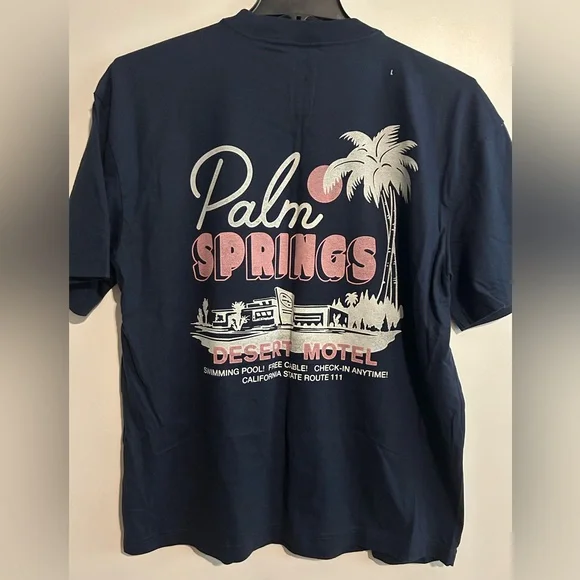 Hollister NWT Men's Palm Springs Navy Tee - Picture 3 of 4